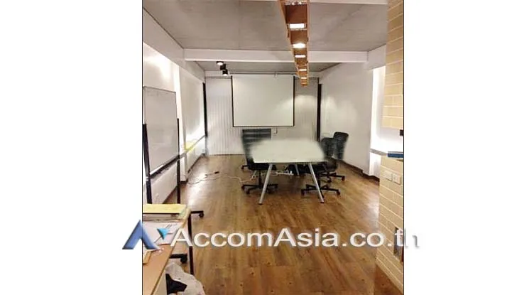 unit Office space For Sale in Sukhumvit, Bangkok  near BTS Phra khanong (AA14200)